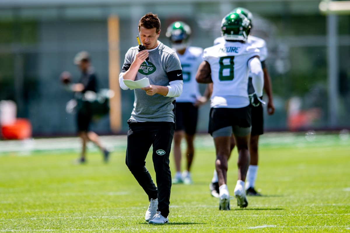 Jets offensive coordinator Mike LaFleur